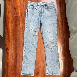 Studio High Rise Distressed Blue Jeans